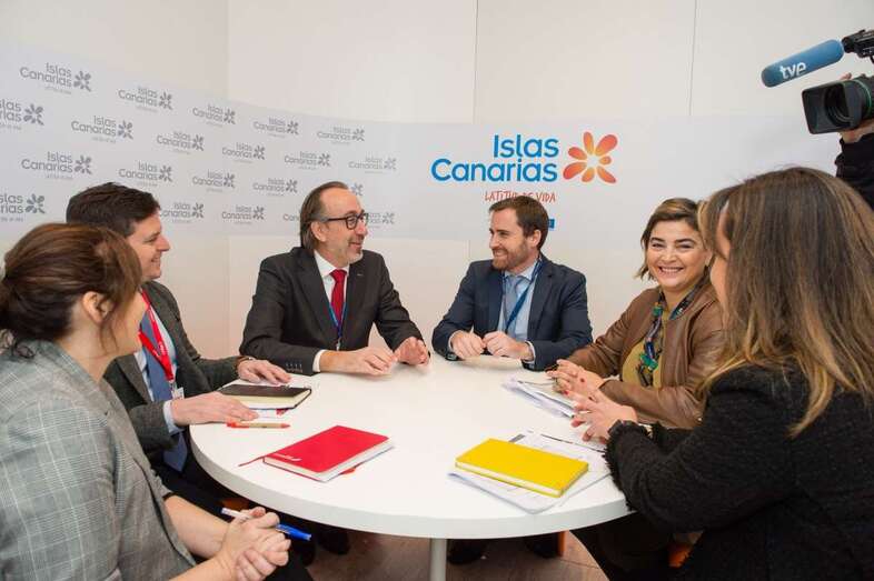 Reunión en Fitur (Foto TA)